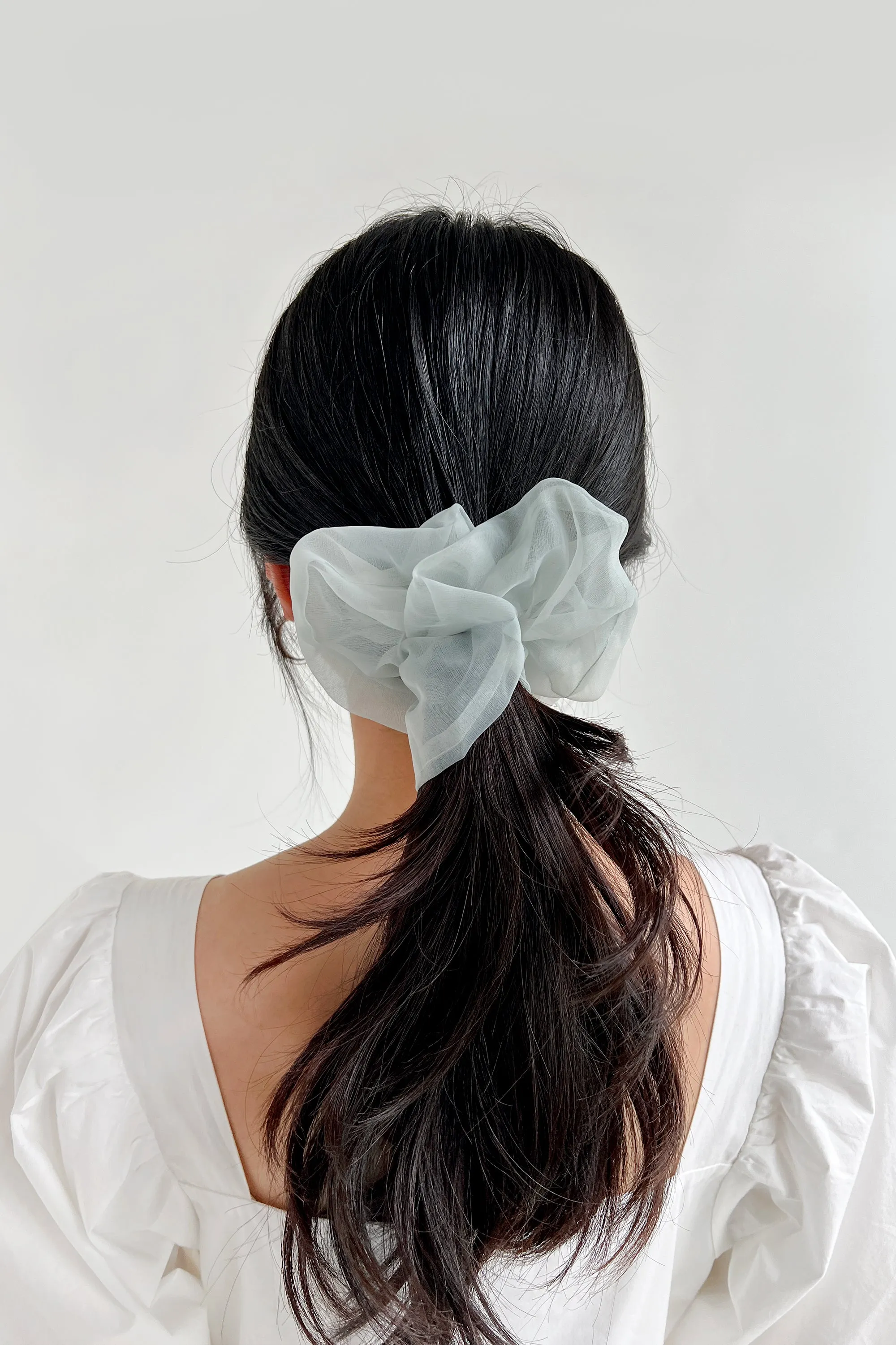 SHEER HAIR SCRUNCHIE